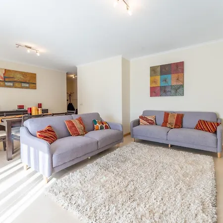 T3 Beira Mar アパート *